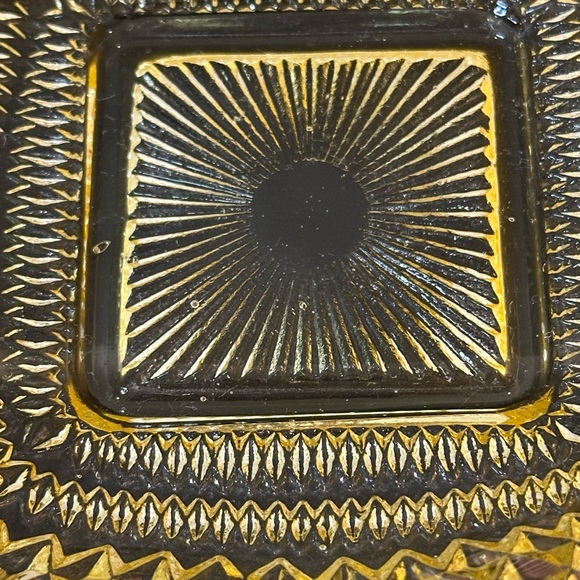 🍁🌟HP🌟VTG 1960s Indiana Glass Yellow Diamond Point Pattern Dish - Picture 7 of 8